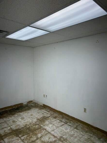 More Photos Of 4928 North St, Nacogdoches Office For Lease