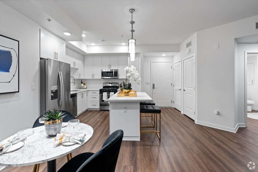 More Photos Of 5901-5921 Center Dr, Los Angeles Apartments For Lease