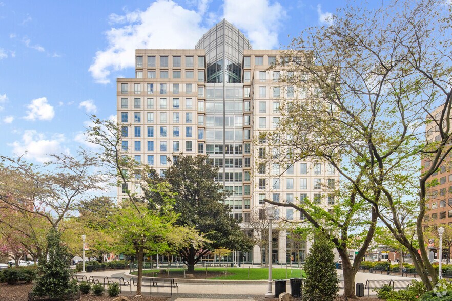 More Photos Of 4250 N Fairfax Dr, Arlington Office For Sale