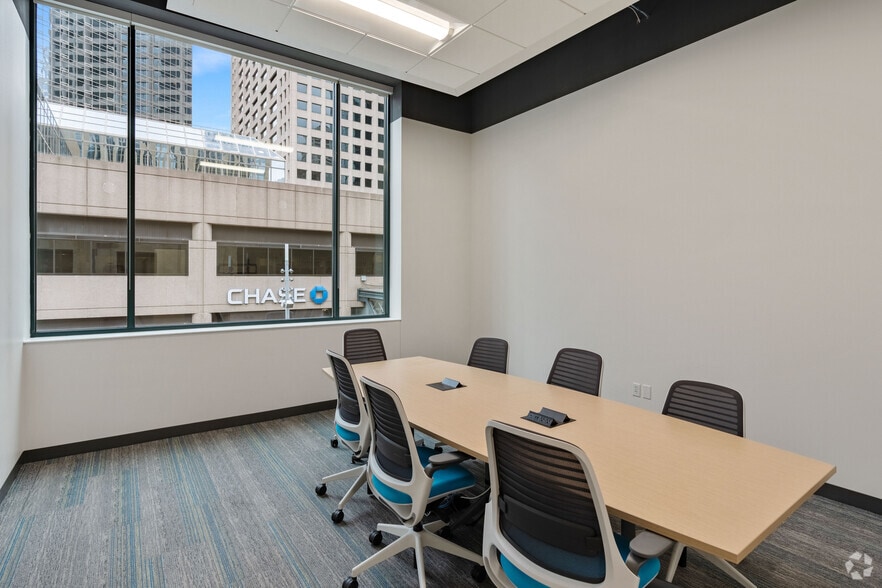 More Photos Of 651 Nicollet Mall, Minneapolis Office For Sale