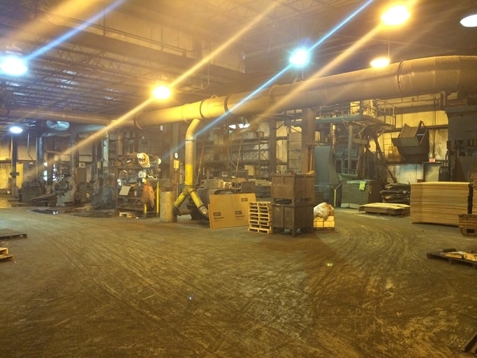 More Photos Of 300 Commerce St, Belgium Manufacturing For Sale