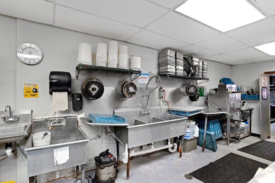 More Photos Of 191 E St John St, Spartanburg Restaurant For Lease