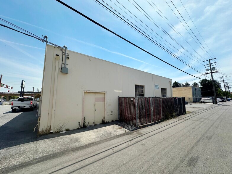 More Photos Of 1310 El Camino Real, San Carlos Freestanding For Lease