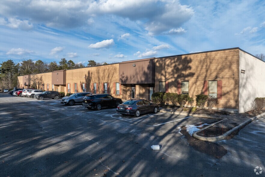 Primary Photo Of 301-321 Pinedge Dr, Berlin Unknown For Lease