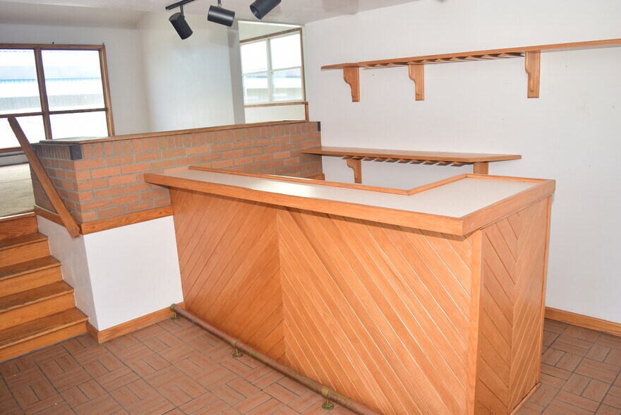 More Photos Of 2013 General Potter Hwy, Centre Hall Showroom For Sale