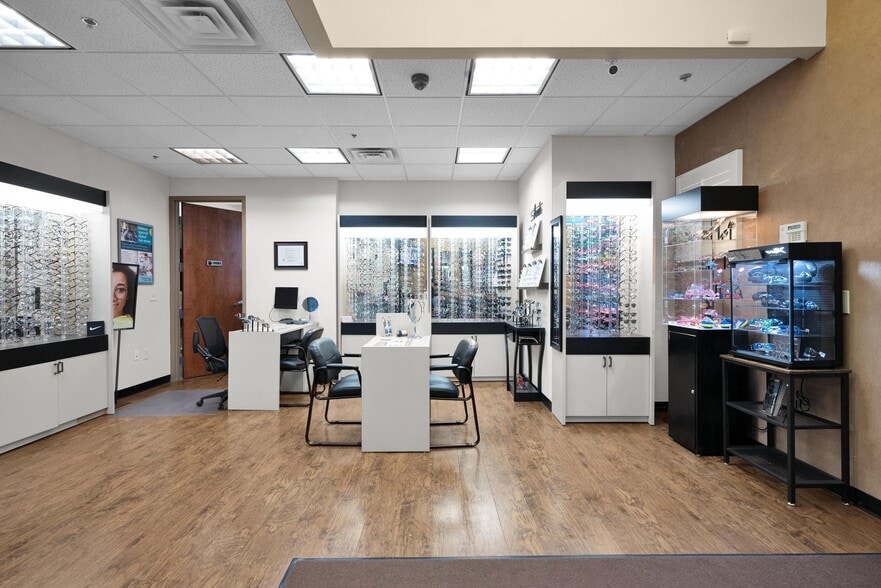 More Photos Of 8404 E Shea Blvd, Scottsdale Medical For Lease