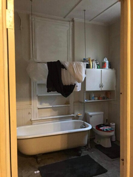 More Photos Of 415 Dewey St, Waycross Apartments For Sale