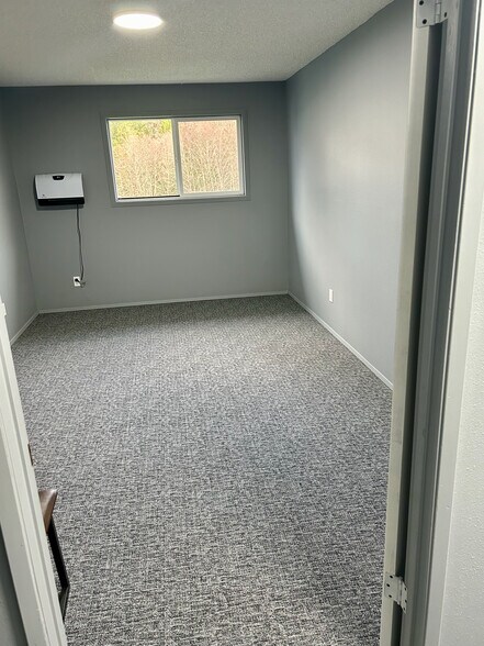 More Photos Of 14619 Purdy Dr NW, Gig Harbor Medical For Sale