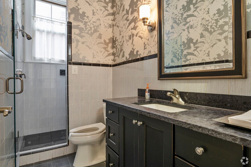 More Photos Of 1906 Sunderland Pl NW, Washington Office Residential For Sale