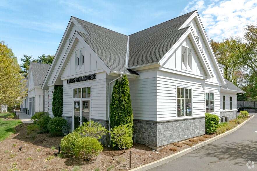 More Photos Of 1300 Post Rd E, Westport Bank For Lease