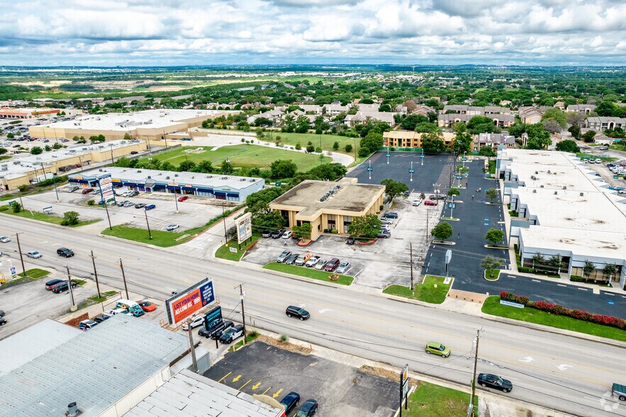 More Photos Of 12521 Nacogdoches Rd, San Antonio Medical For Lease