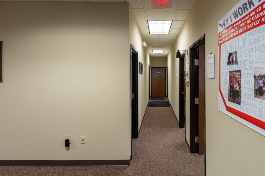 More Photos Of 4205 Stuart Andrew Blvd, Charlotte Light Distribution For Lease