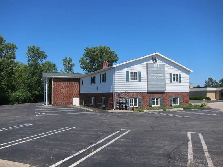 More Photos Of 630 S Green Bay Rd, Neenah Office For Lease