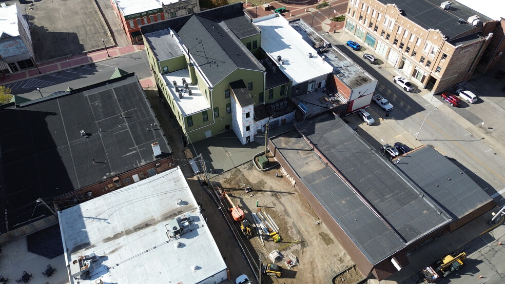 More Photos Of 1212 Meridian St, Anderson General Retail For Sale