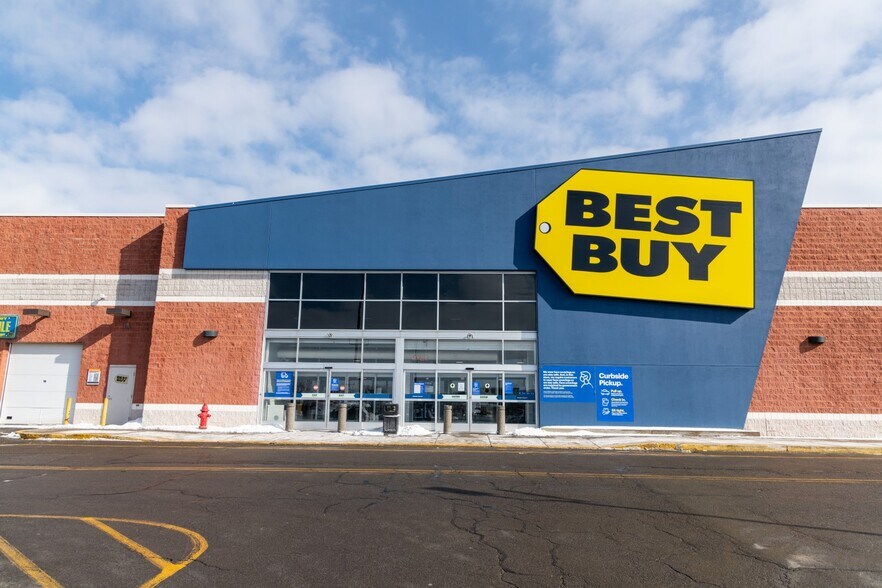 More Photos Of 3701 McKinley Pky, Buffalo General Retail For Sale