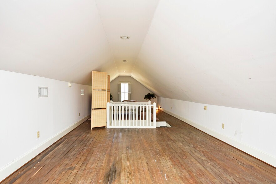 More Photos Of 315 Cedar St, New Ulm Specialty For Sale