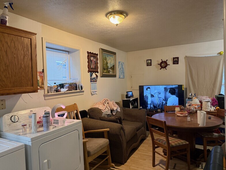 More Photos Of 2616-2626 Lindsay ave, Louisville Multifamily For Sale