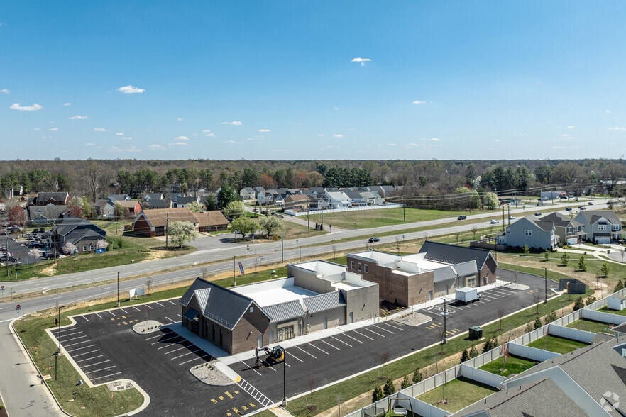 More Photos Of 8101-8119 Chamberlayne Rd, Mechanicsville Unknown For Lease