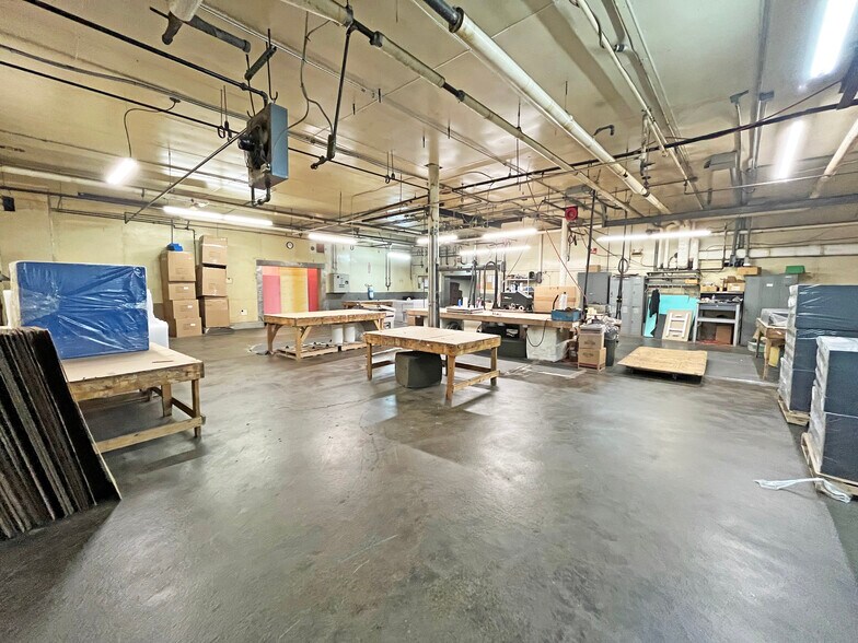 More Photos Of 223 Second St, Manchester Warehouse For Sale