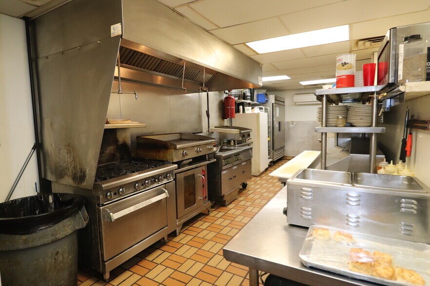 More Photos Of 111 W Michigan Ave, Augusta Storefront Retail Residential For Sale