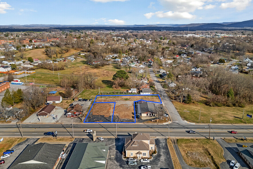 Primary Photo Of 472 N Chancery St, McMinnville Office For Sale