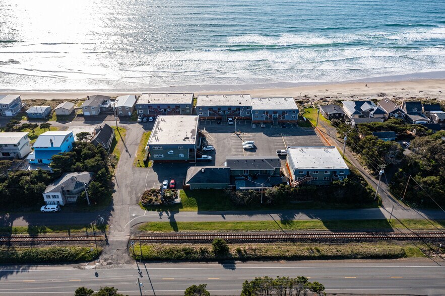 More Photos Of 101 NW 11th Ave, Rockaway Beach Hotel For Sale