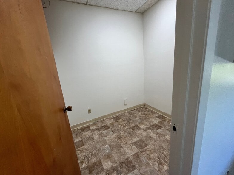 More Photos Of 22706-22762 Aspan St, Lake Forest Unknown For Lease