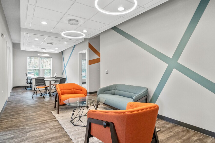 More Photos Of 9541 Julian Clark Ave, Huntersville Office For Lease