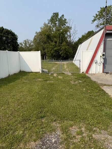 More Photos Of 12065 N Saginaw Rd, Clio Service For Sale