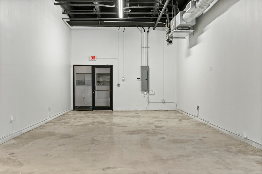 More Photos Of 331 NW 26th St, Miami Unknown For Lease