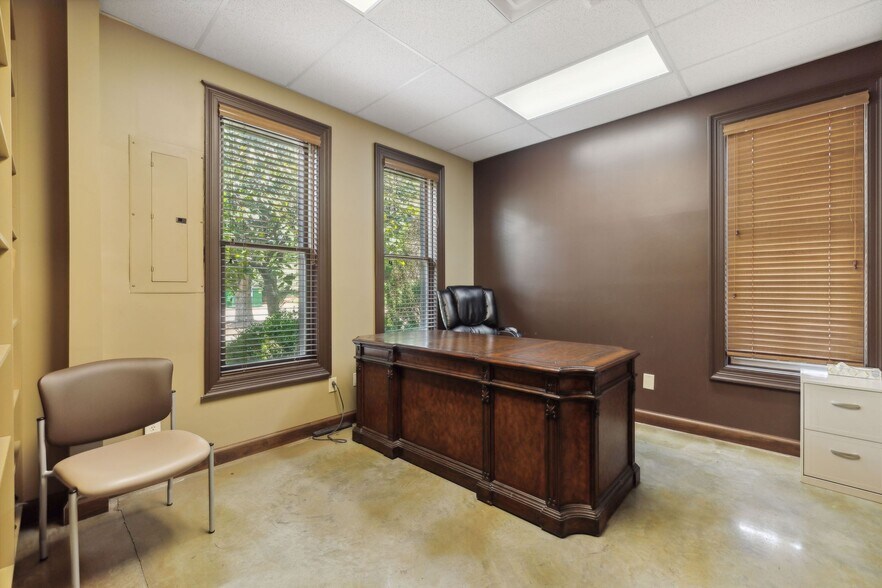 More Photos Of 3040 Business Park Cir, Goodlettsville Medical For Lease