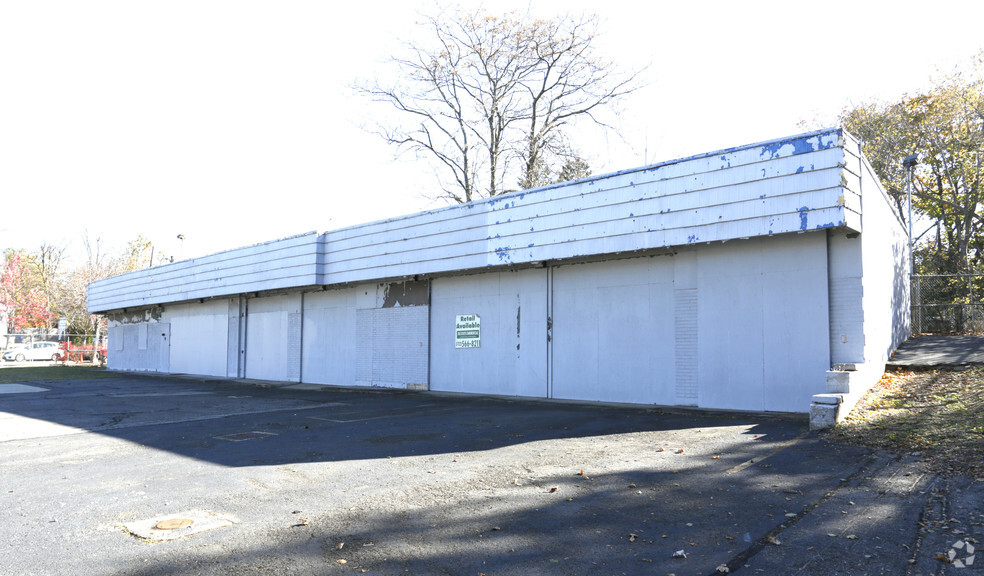 Primary Photo Of 138-148 Raritan Ave, Highland Park Auto Repair For Lease