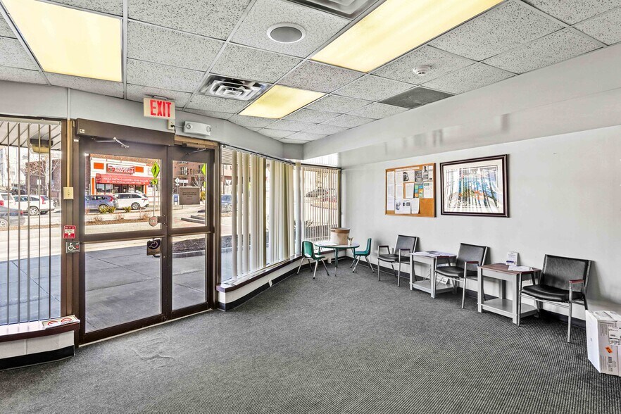 More Photos Of 173 Chelsea St, Everett Medical For Sale