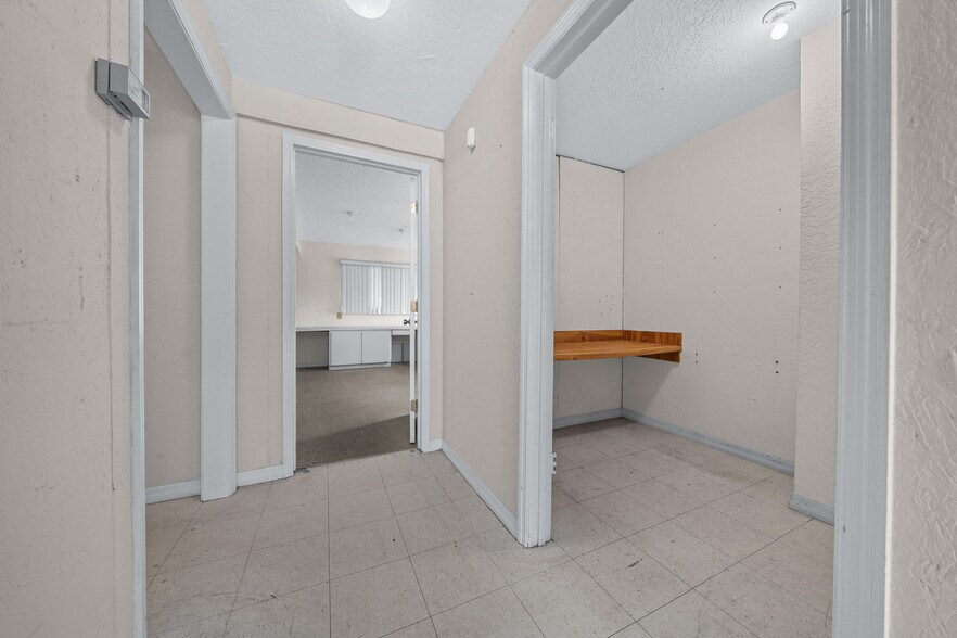 More Photos Of 11641 SW 90th Ter, Ocala Warehouse For Lease