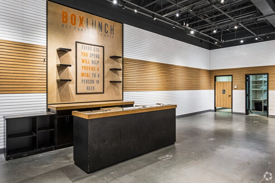 More Photos Of 4400 Ashford Dunwoody Rd NE, Atlanta Unknown For Lease