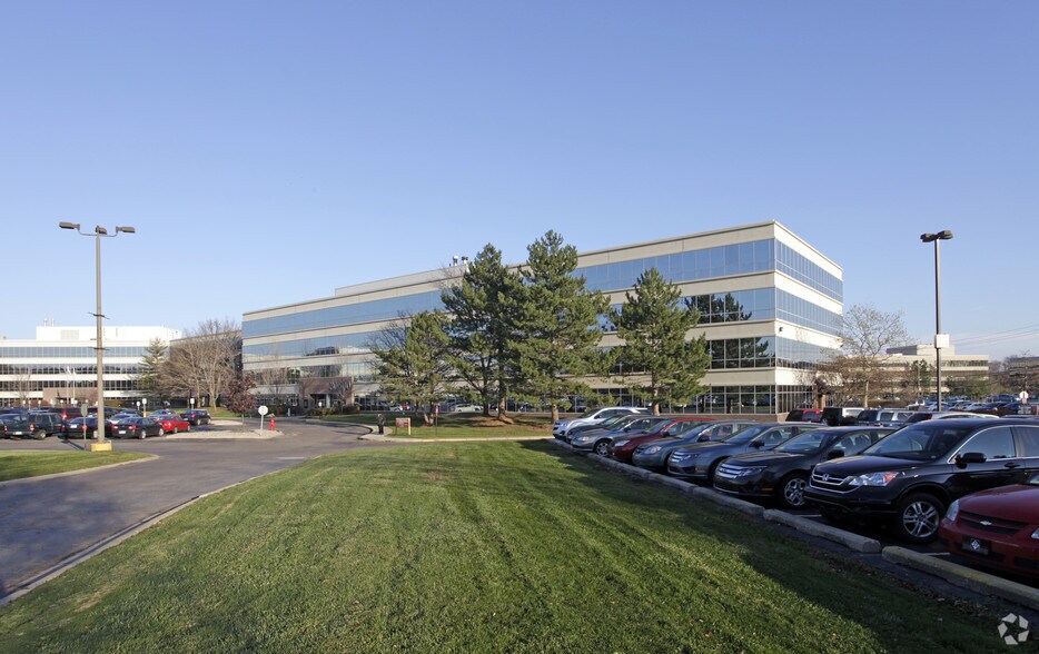 More Photos Of 30600 Telegraph Rd, Bingham Farms Office For Lease