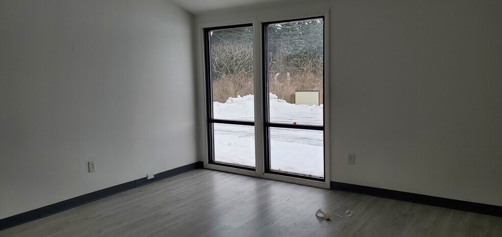 More Photos Of 8600 Sheridan Dr, Buffalo Office Residential For Lease