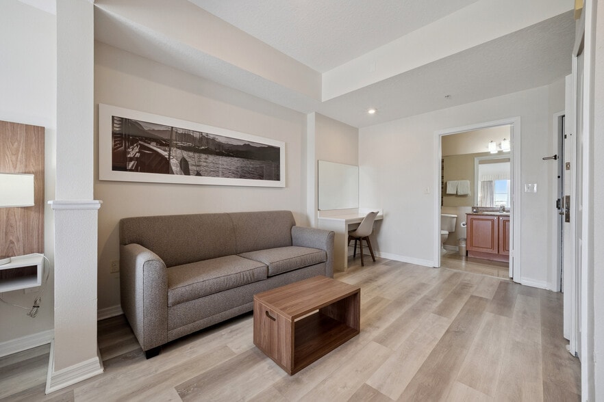 More Photos Of 7383 Universal Blvd, Orlando Hospitality For Sale