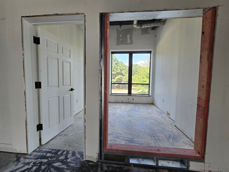 More Photos Of 701 Mutual Ct, Raleigh Office For Lease