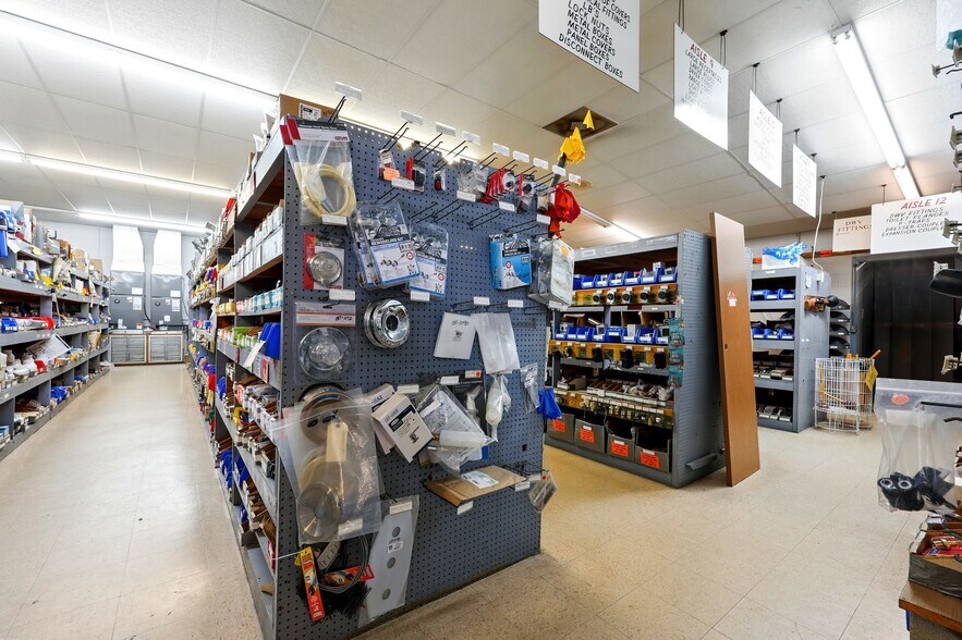 More Photos Of 110 N State Road 19, Palatka Auto Repair For Sale