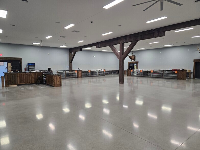 More Photos Of 870 N 2nd E, Rexburg General Retail For Lease