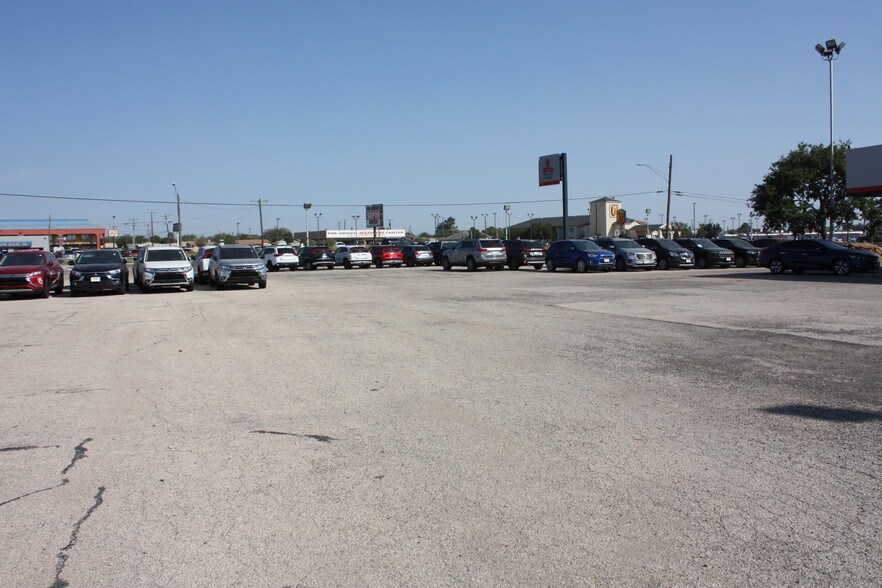More Photos Of 3915 W Wall St, Midland Auto Dealership For Sale