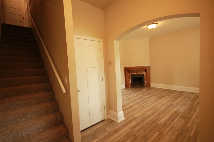 More Photos Of 217 Chestnut St, Grand Forks Apartments For Sale