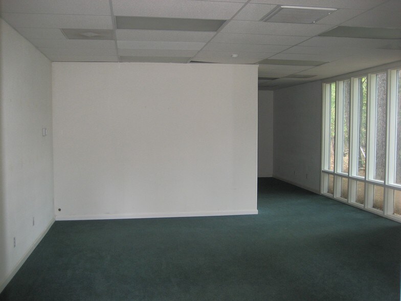 More Photos Of 1111 Dunbar Rd, Arnold Office For Sale