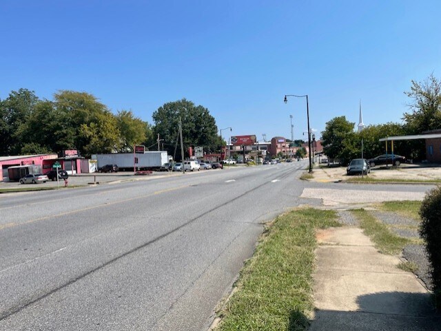 More Photos Of 1001 W Franklin Blvd, Gastonia Office For Lease