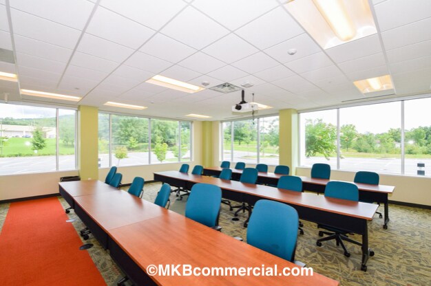 More Photos Of 1745 Loch Haven Dr, Roanoke Office For Sale