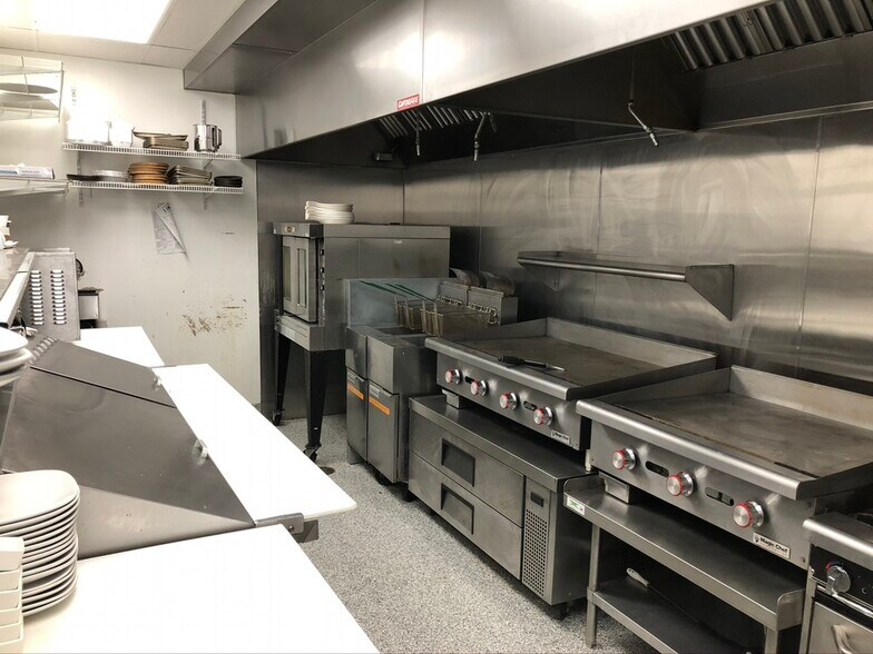 More Photos Of 106 E Lincoln Hwy, Dekalb Restaurant For Lease