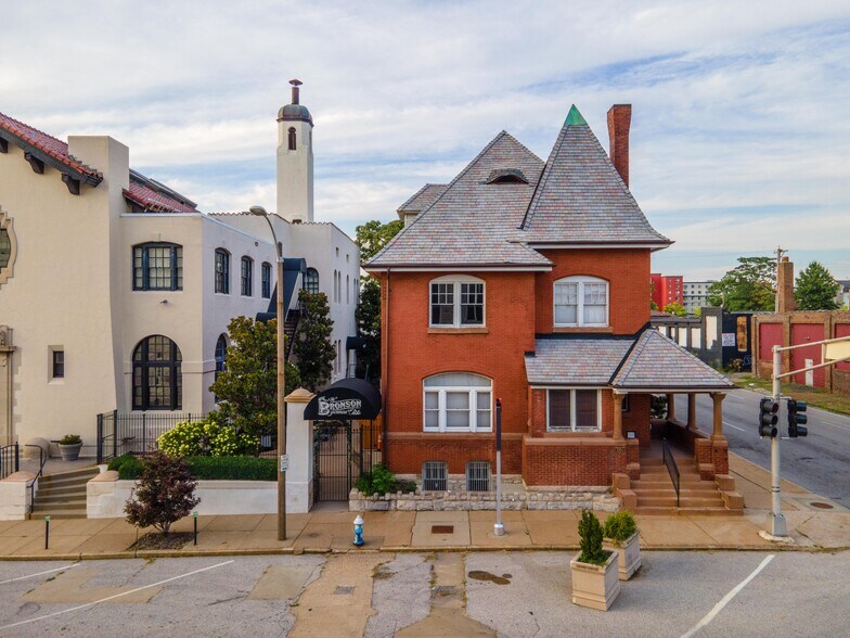 More Photos Of 3201 Washington Ave, Saint Louis Office For Sale