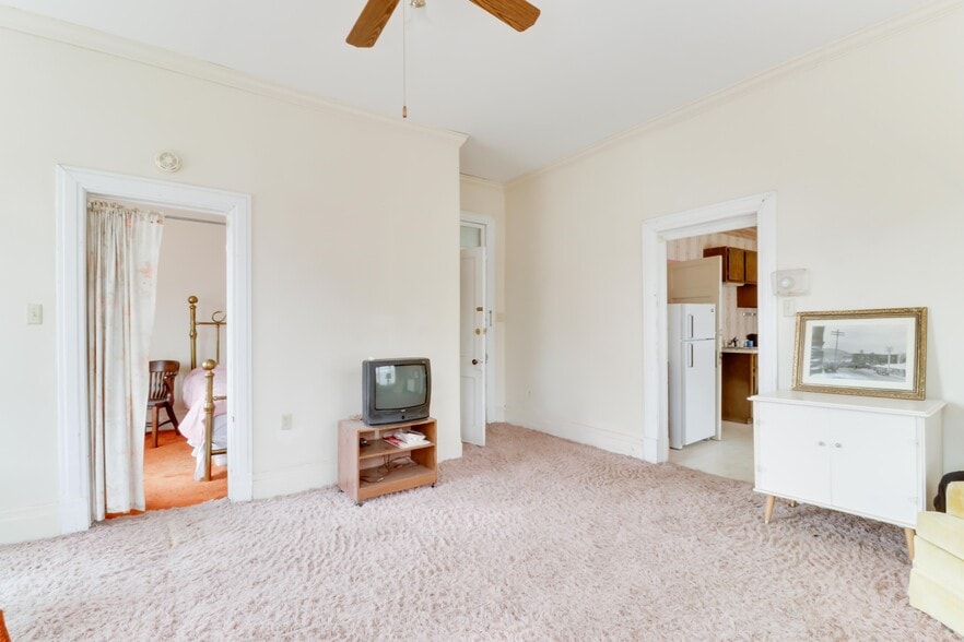 More Photos Of 400 W Victor Ave, Victor Hotel For Sale