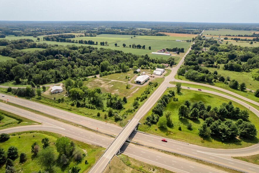 More Photos Of 2511 W Bellevue Rd, Leslie Warehouse For Sale